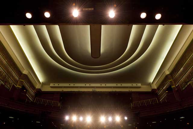 Sous les feux de la rampe